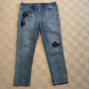 W62 jeans size 8 ankle length in EUC